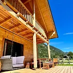 Gruenhaus - Dein In 度假居 *