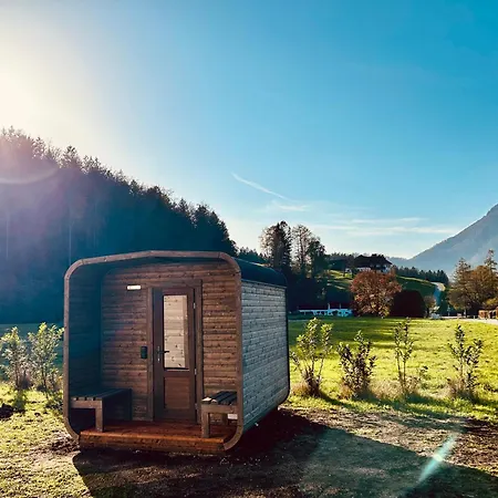 Gruenhaus - Dein In Holiday home *